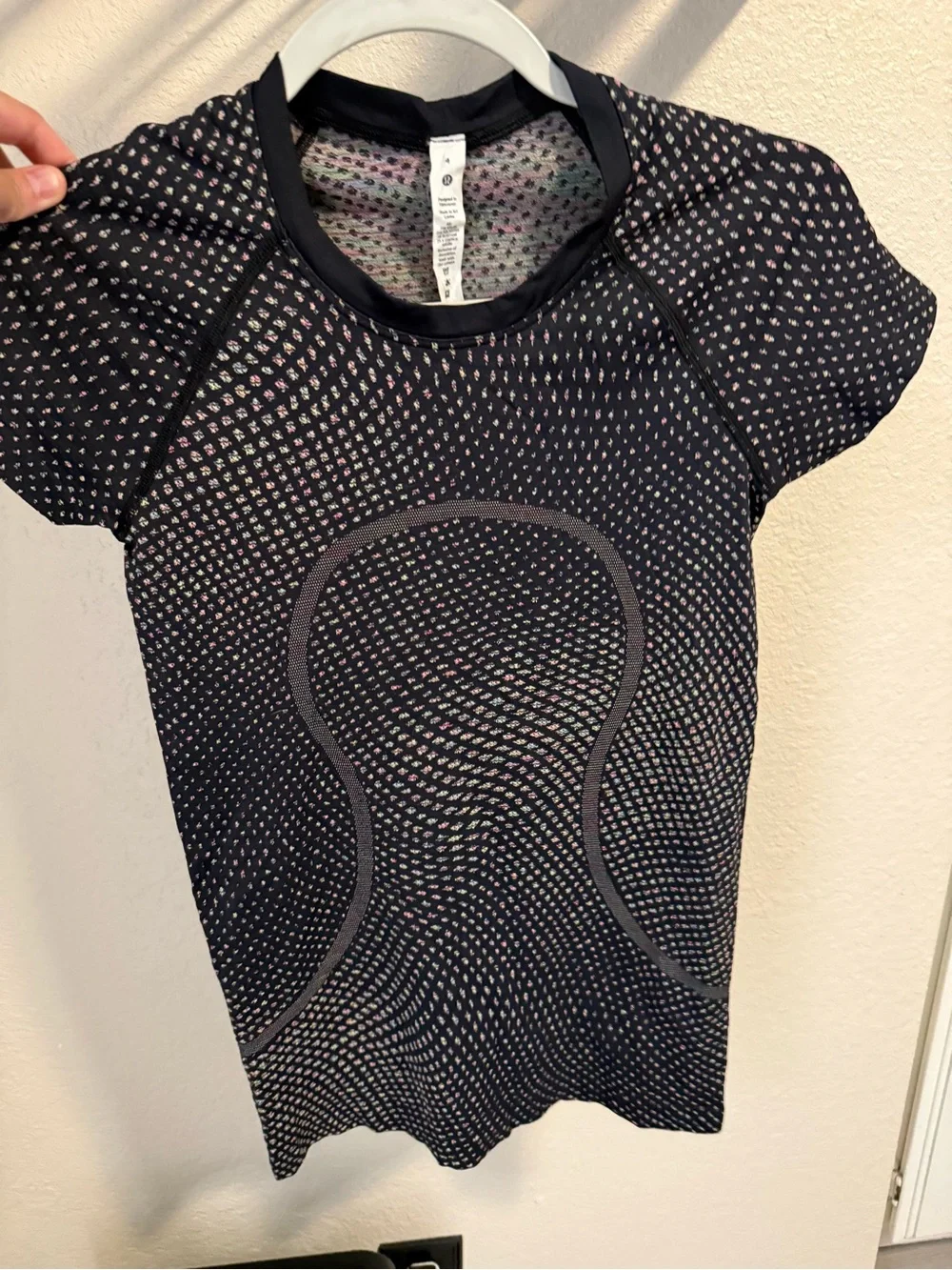 Lululemon Swiftly Tech Short Sleeve 2.0 Black Patterned Running Shirt Size 4
